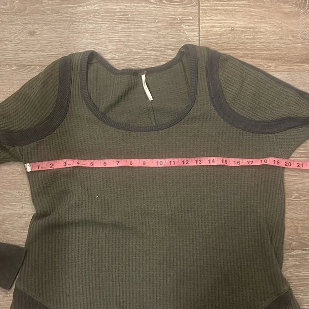 Free people waffle thermal scoop neck top size small Olive Green Women's Top - Picture 3 of 5